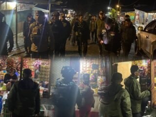 Selalu menjaga kewaspadaaan, polres tolikara kembali gelar patroli jalan kaki pada malam hari di seputaran kota karubaga