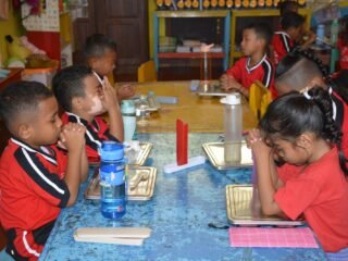 SPPG Polda Papua Sajikan Menu Spesial di Hari Ulang Tahun Presiden, apa isinya ?