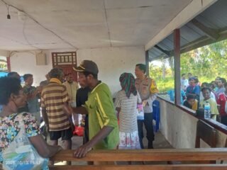 Sinergi Pemda dan Polsek Pantai Timur Bantu Korban Gempa
