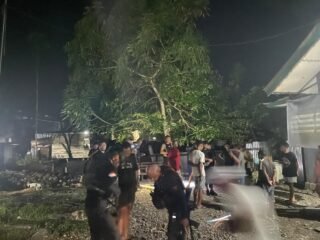 Satgas Ops Damai Cartenz Beserta Polres Yahukimo Evakuasi Korban Penganiayaan di Yahukimo, Diduga Ulah Simpatisan KKB