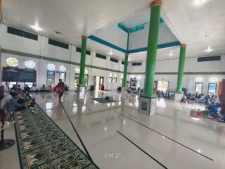 Kapolsek Bonggo Hadiri Pengajian Rutin BKMT Bonggo Raya di Masjid Al-Muhajirin Kiren SP1