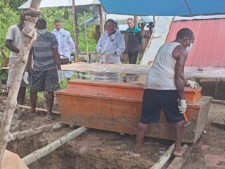 Wakapolsek Bonggo Pimpin Pengamanan Ekshumasi dan Otopsi Jenazah di Kampung Rotea