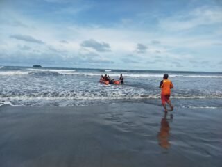 Hari Kedua Pencarian, Tim Gabungan Masih Sisir Muara Taronta Cari Korban Terseret Arus