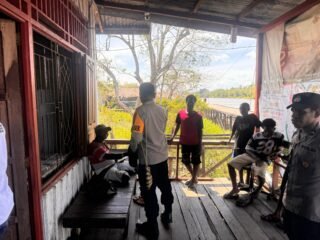 Tingkatkan Keamanan Wilayah, Polsek Citsk Mitak Laksanakan Patroli Dialogis