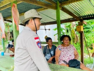 Bangun Kedekatan dan Jaga Keamanan, Bhabinkamtibmas Pantai Timur Gelar DDS