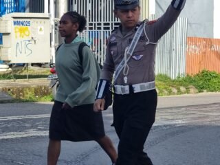 Satlantas Polres Jayawijaya Laksanakan Strong Point Pagi, Wujudkan Kamseltibcarlantas
