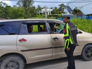 Hari Ke-12 Ops Keselamatan Cartenz 2026, Sat Lantas Polres Sarmi Tegaskan Pentingnya Seatbelt bagi Pengendara R4
