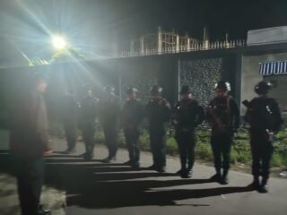 Polres Jayawijaya Laksanakan Pengamanan Shalat Tarawih di Masjid Al Mustaqim Jibama