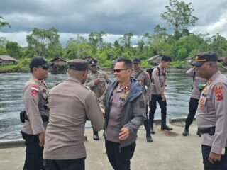 Kapolres Mappi Kunjungi Polsek Asgon, Tekankan Kamtibmas di Sela Safari Ramadhan Pemkab Mappi