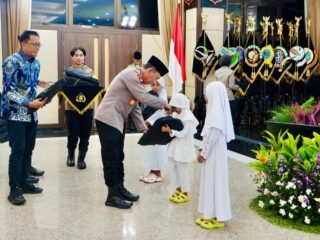 Bagikan Takjil dan Buka Puasa Bersama Bareng Insan Pers, Kapolri: Suara Media Suara Publik