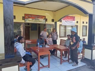 Polsek Asologaima Fasilitasi Mediasi Penyelesaian Laka Lantas Secara Kekeluargaan