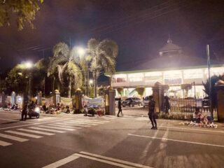 Hadir di Tengah Masyarakat, Polresta Manokwari Amankan Ibadah Tarawih Selama Ramadhan 1447 Hijriah/ 2026 Masehi