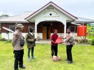 Sambangi Tokoh Adat, Polsek Asologaima Perkuat Sinergi Jaga Kamtibmas